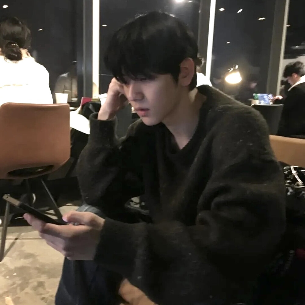 帽檐遮去你的眼睛