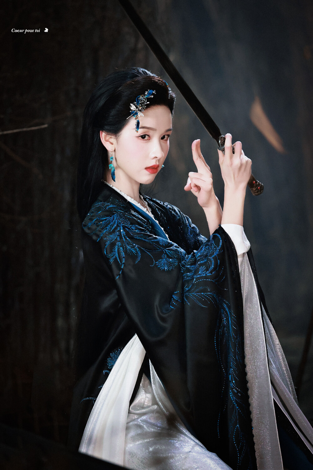 陈都灵