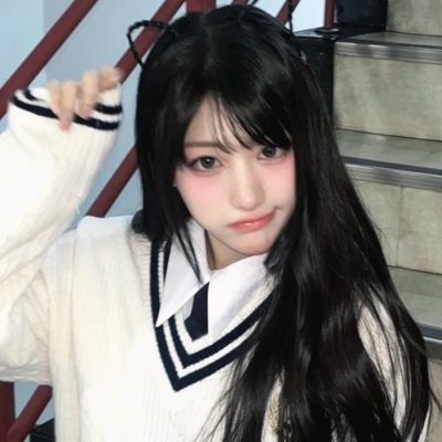 蹲一个徐俊辉和寺田萌衣的合照