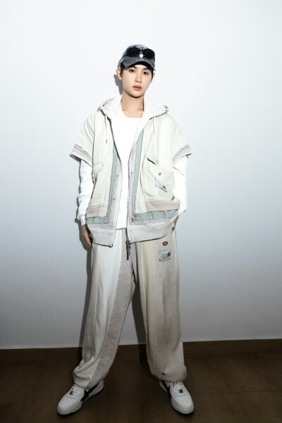 黄明昊