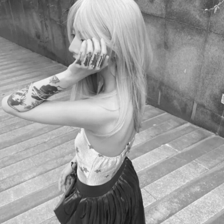 斑斓的黑色