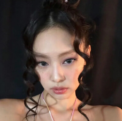 Jennie头像