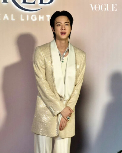 250313
voguethailand ins更新硕珍相关