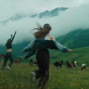 ：蓝莓不美
                                           ⚪️