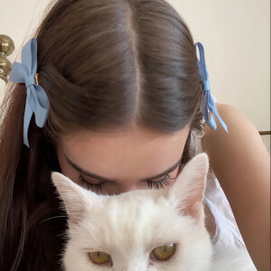 ：蓝莓不美
                                           ⚪️