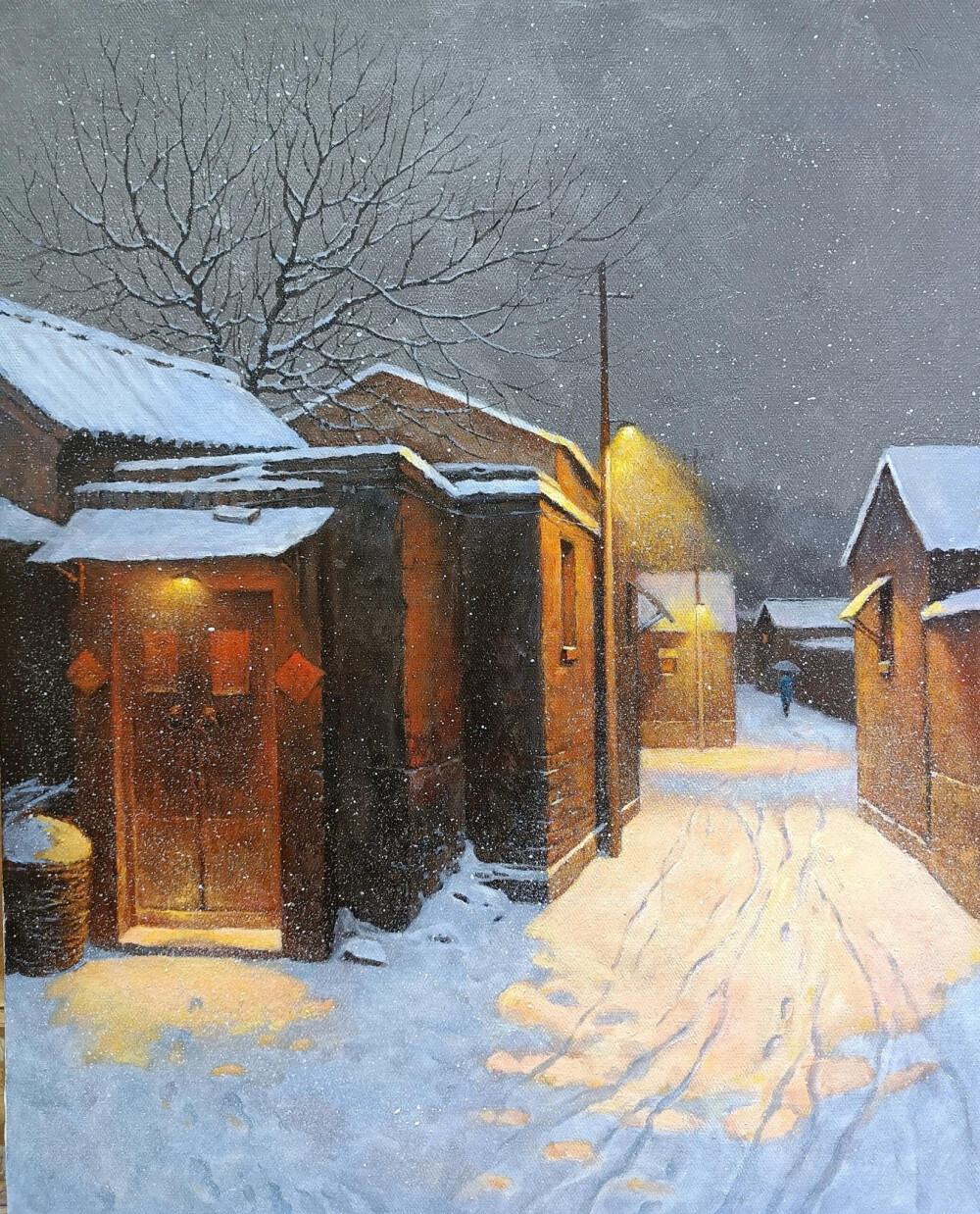 雪夜，老街巷被洁白覆盖。昏黄的灯光从屋内、路灯中透出，映着飘落的雪花。脚印蜿蜒向远方，仿佛诉说着归人与过客的故事，宁静中藏着岁月的温柔。