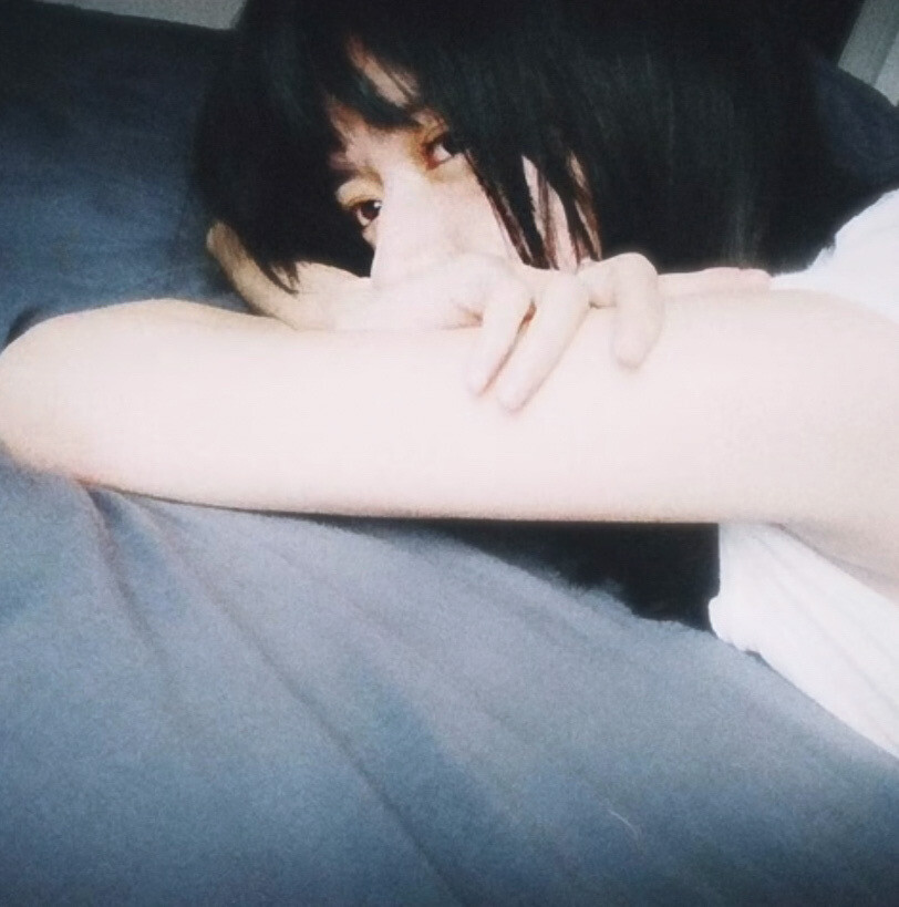昏暗的水