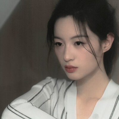 _苔衣裹着折颈的誓言朽后复生