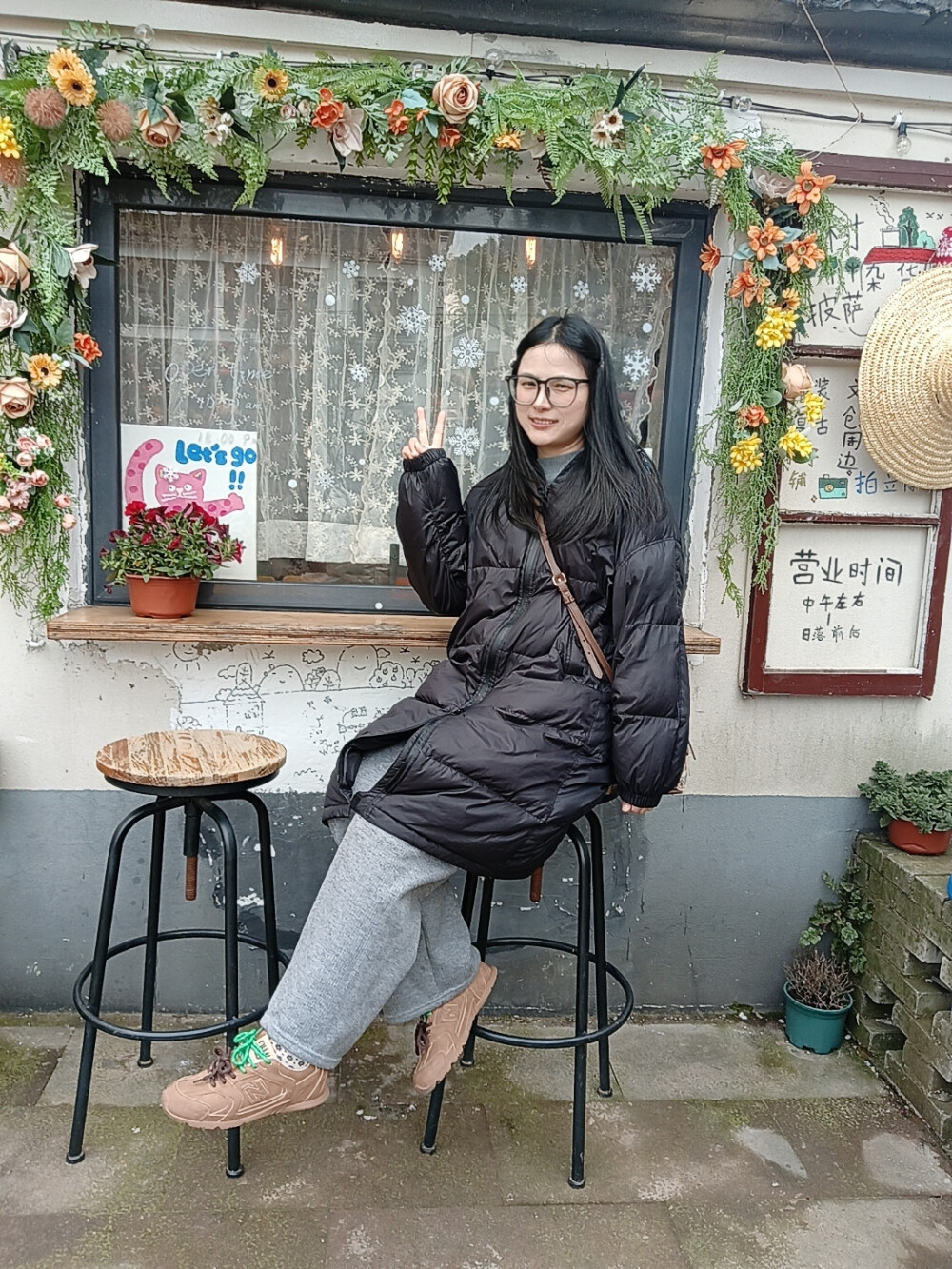 年薪1万的摄影师给我拍的，多劳多得，很有干劲