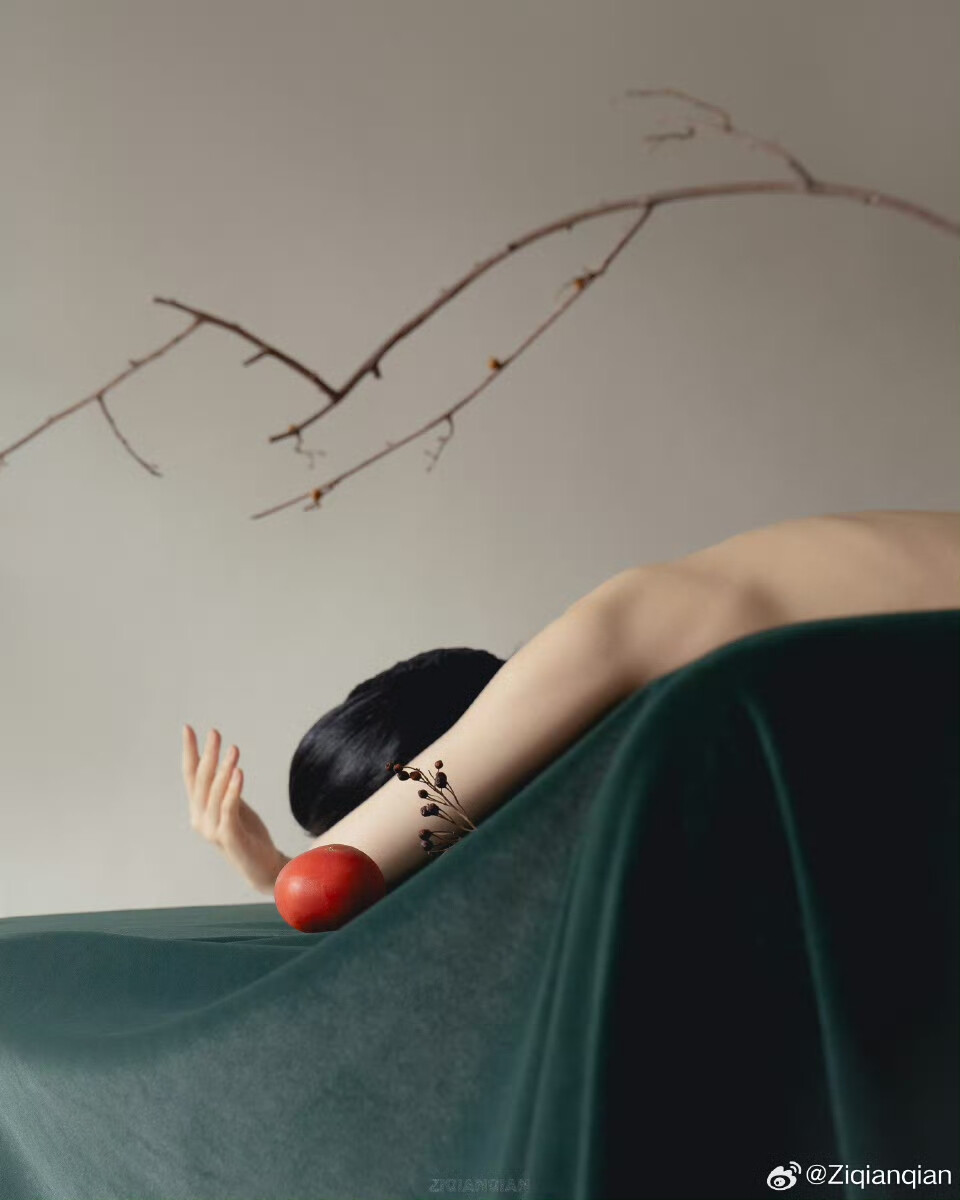 山川，脊背，蝴蝶 ​
摄影@Ziqianqian