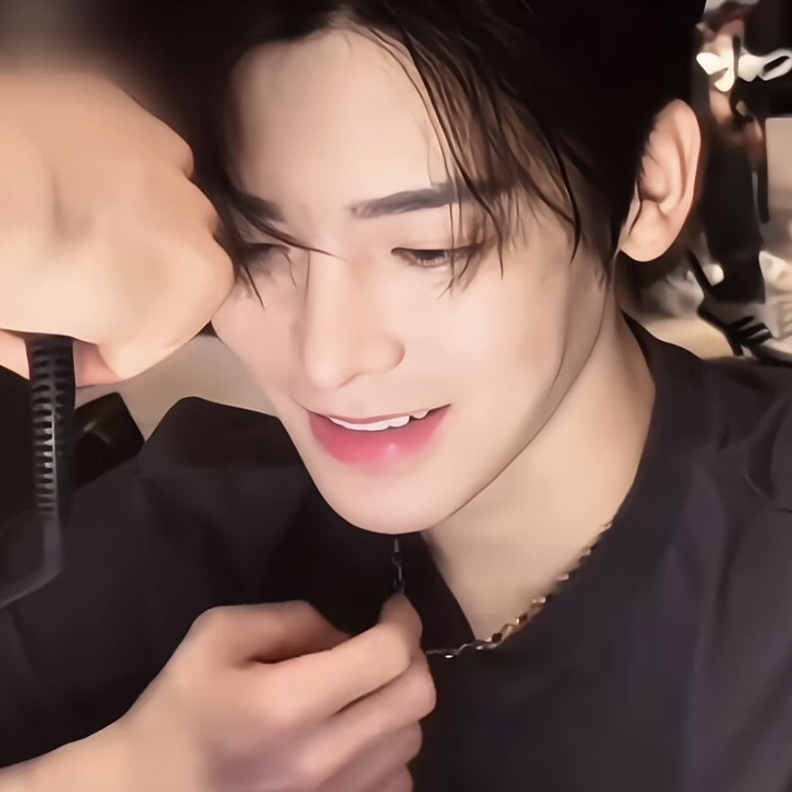 侯明昊