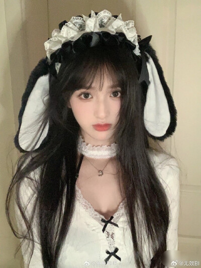 严茜