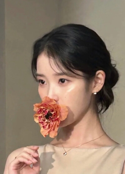 李知恩iu 头像 /可爱