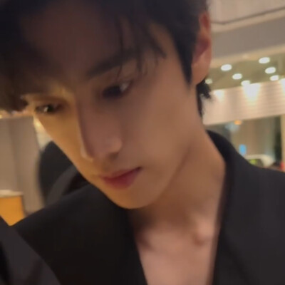 我跪了咋这么帅