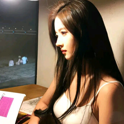 权威女头故事感