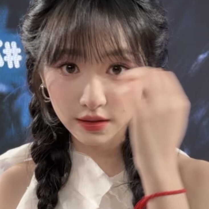 今天有一个宝宝大王过生日ఇꉂ(ᵔᗜᵔ*)
