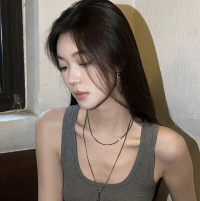 权威女头故事感