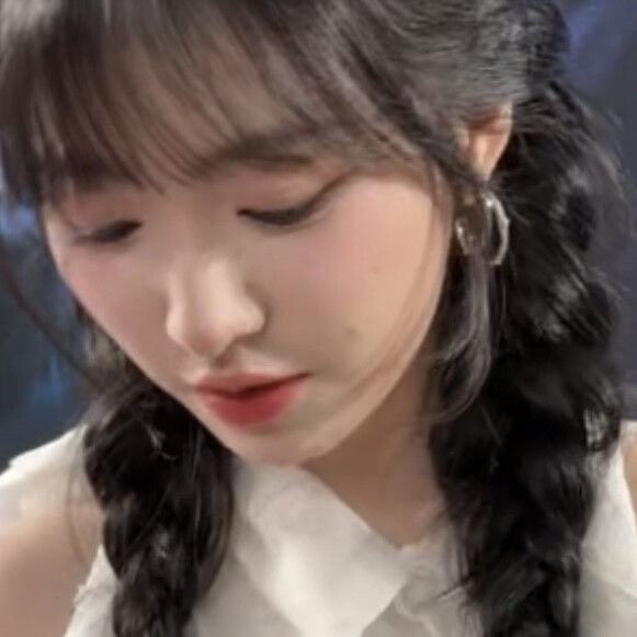 今天有一个宝宝大王过生日ఇꉂ(ᵔᗜᵔ*)
