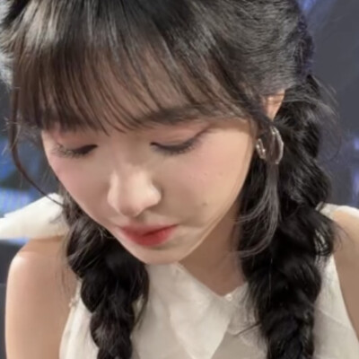 今天有一个宝宝大王过生日ఇꉂ(ᵔᗜᵔ*)
