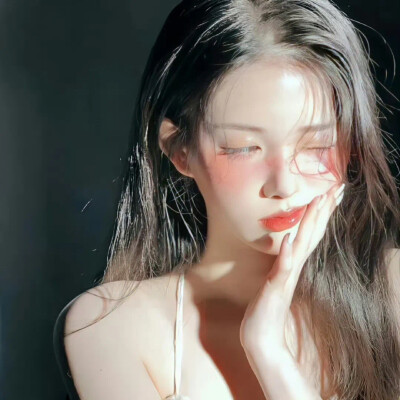 权威女头故事感