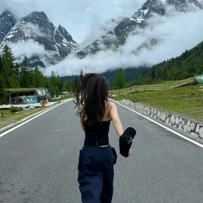 我自甘堕落 救我就是害我。