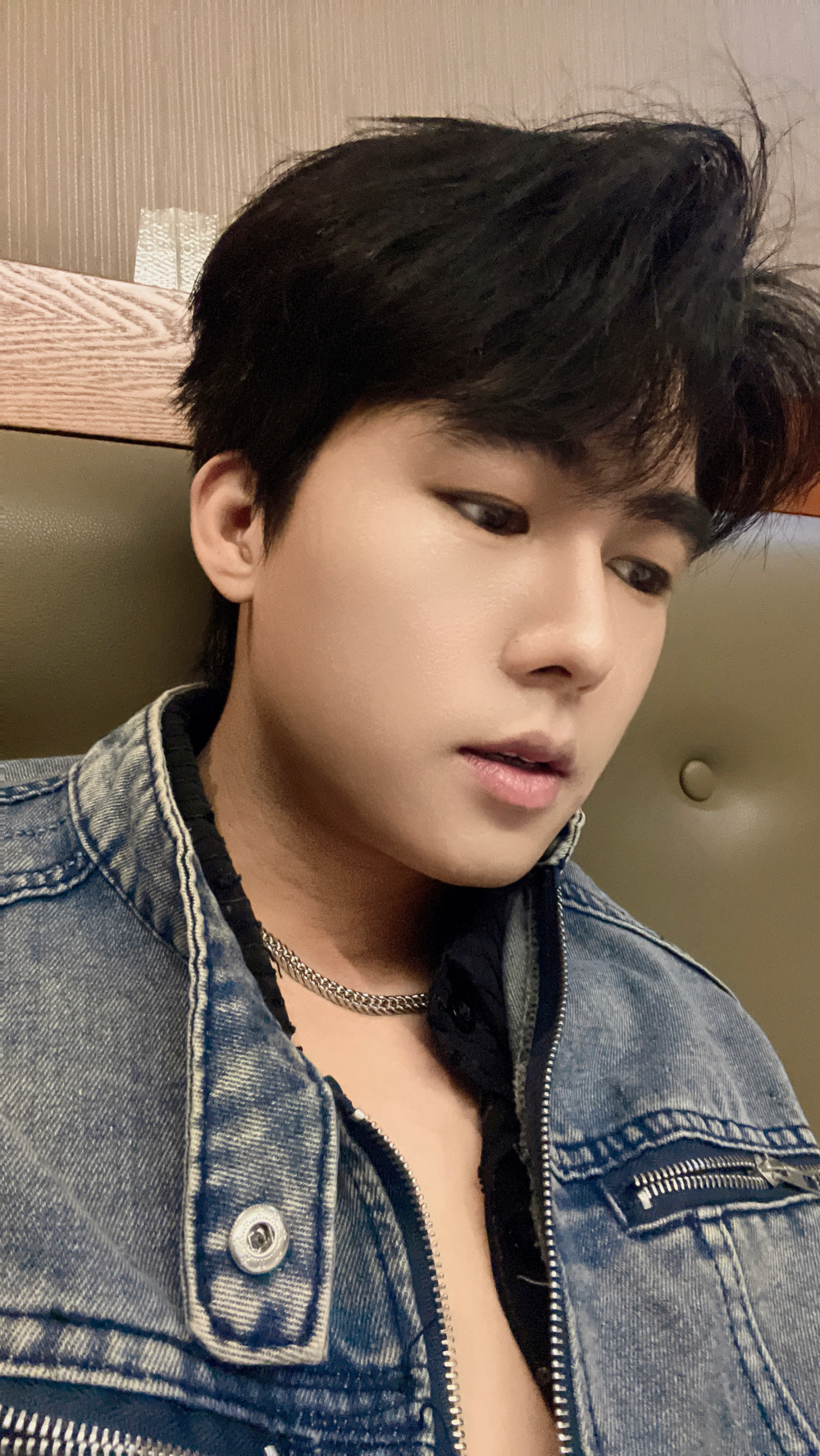 龙国兵的伤感头像黎平县水口镇网红男生头像黑白头像黎平网红博艺机械