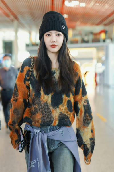 BY爱喝可乐的古娜小姐 中国 蔡文静