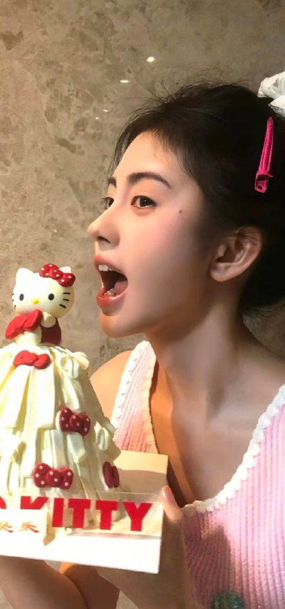 鞠婧祎壁纸