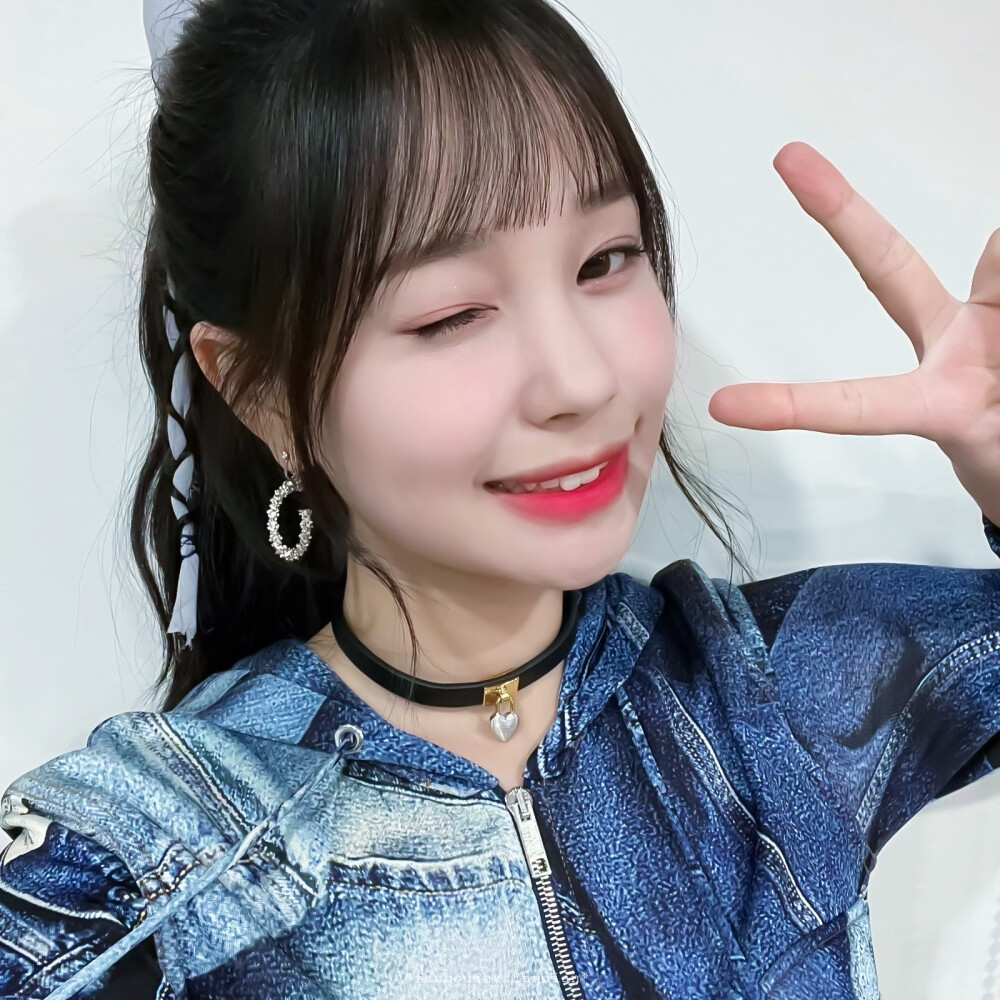 ᵀʰᵉ ᶠⁱʳˢᵗ ᵒⁿᵉ ᵒᵘᵗ ᵒᶠ ᵗʰᵉ ᵇⁱᵍ ʷⁱⁿᵈ ᶜᵃᵐᵉ ʰᵒᵐᵉ ʷⁱᵗʰ ᵐᵉ.