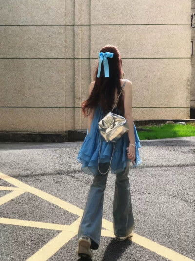 雨天：小清新女头像