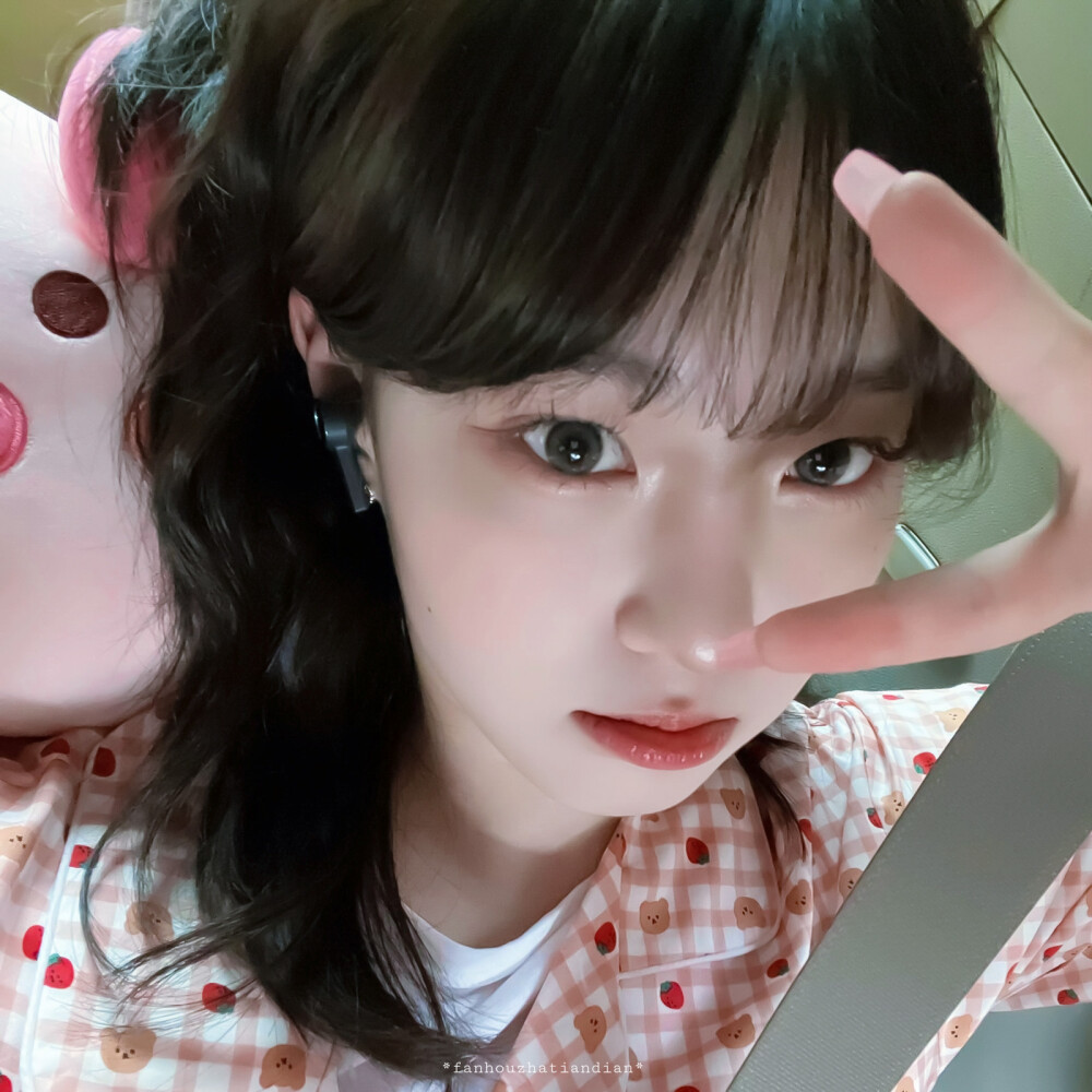 ᵀʰᵉ ᶠⁱʳˢᵗ ᵒⁿᵉ ᵒᵘᵗ ᵒᶠ ᵗʰᵉ ᵇⁱᵍ ʷⁱⁿᵈ ᶜᵃᵐᵉ ʰᵒᵐᵉ ʷⁱᵗʰ ᵐᵉ.