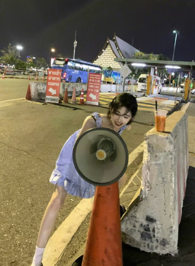 鞠婧祎头像