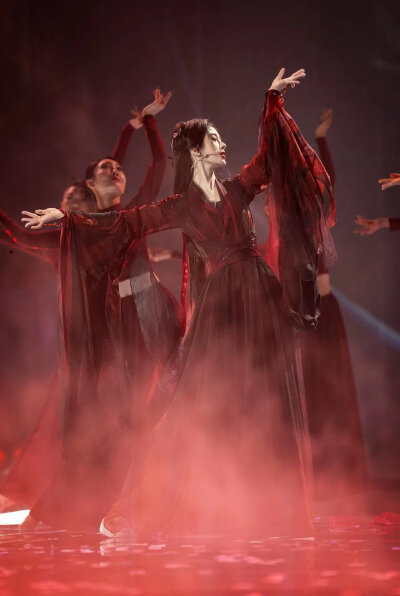 鞠婧祎壁纸