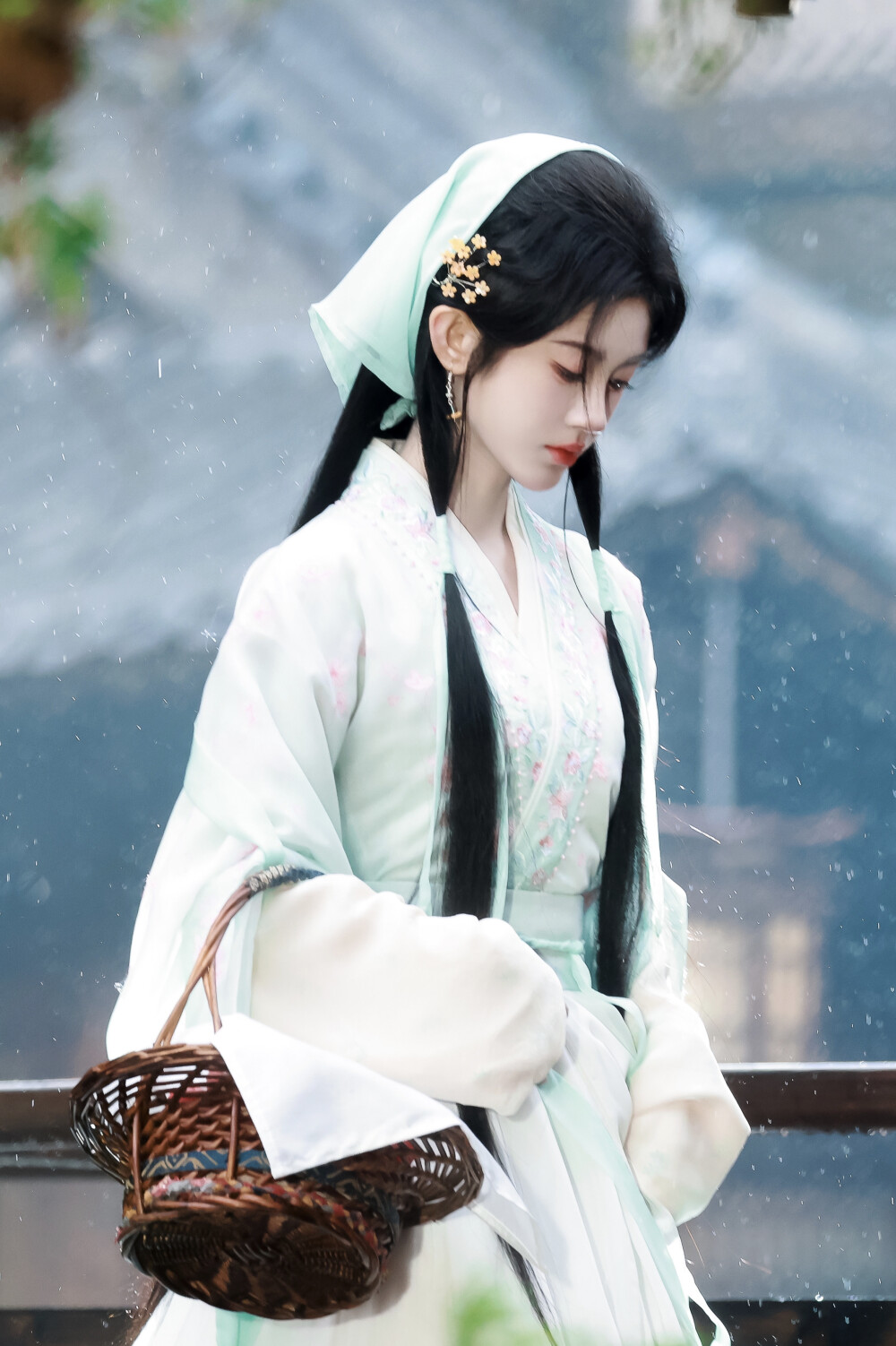 月鳞绮纪 露芜衣