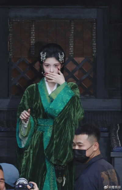 鞠婧祎