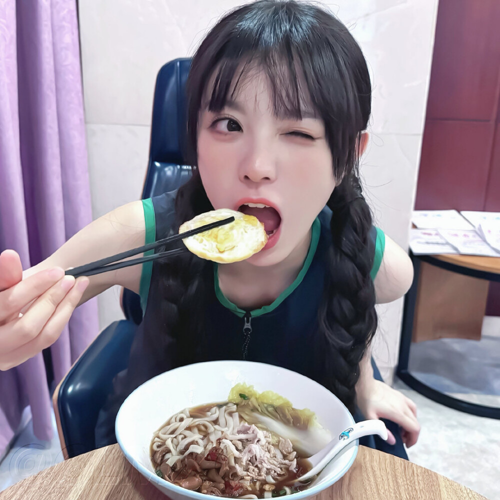 vb椿恋米熊曲
田曦薇