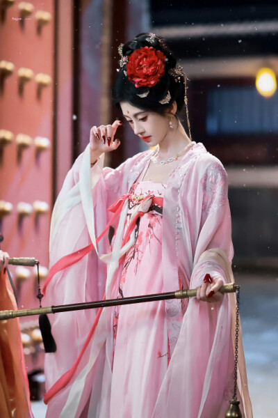 鞠婧祎