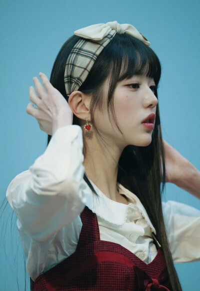 BY爱喝可乐的古娜小姐 韩国 张元英