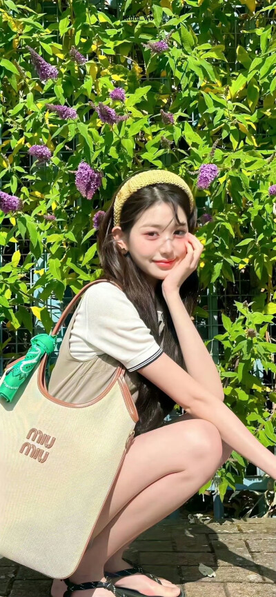 BY爱喝可乐的古娜小姐 韩国 张元英