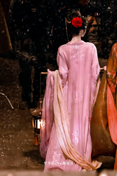 鞠婧祎