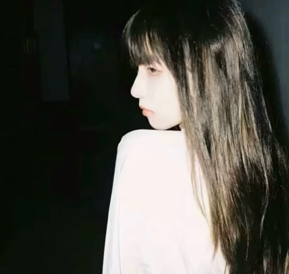 ，
