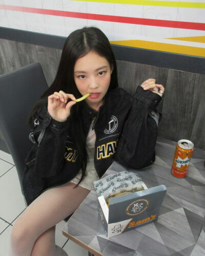金珍妮 Jennie