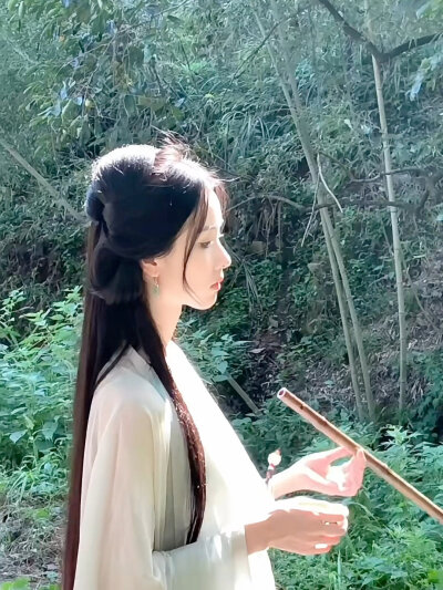 陈都灵