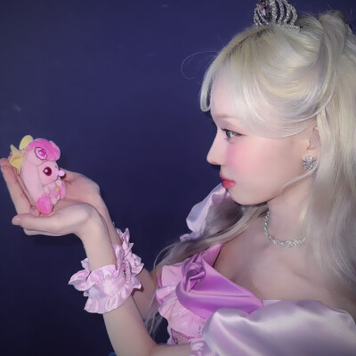 看得出她是公主