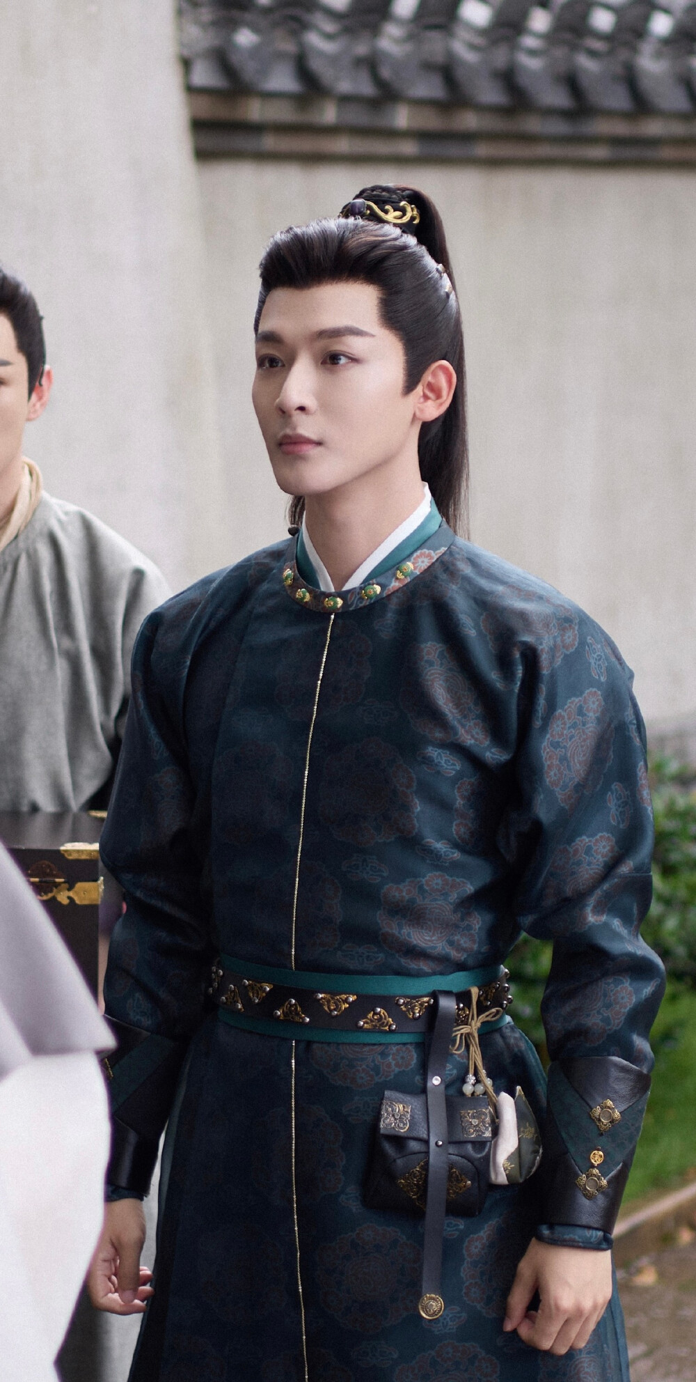 似锦 郁锦 余七 张晚意