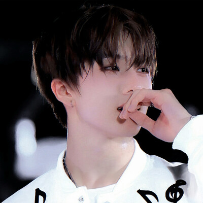 朴智晟
Passion of love-我们的世界绝不会暗无天日