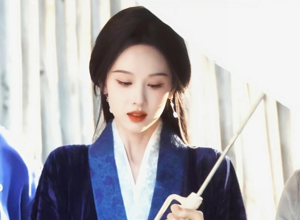 陈都灵·战国袍