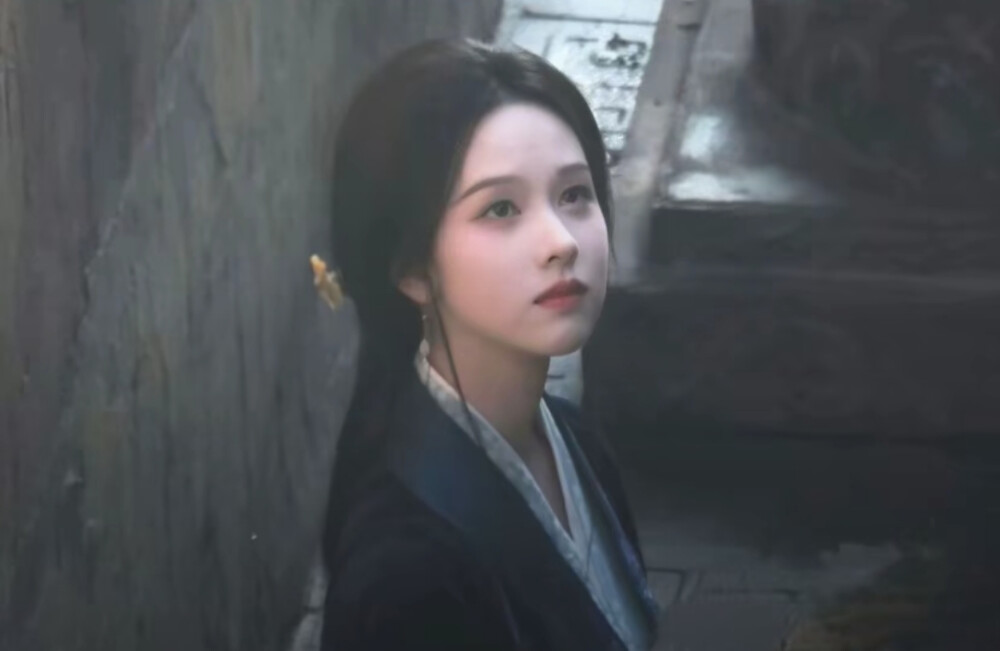 陈都灵·战国袍