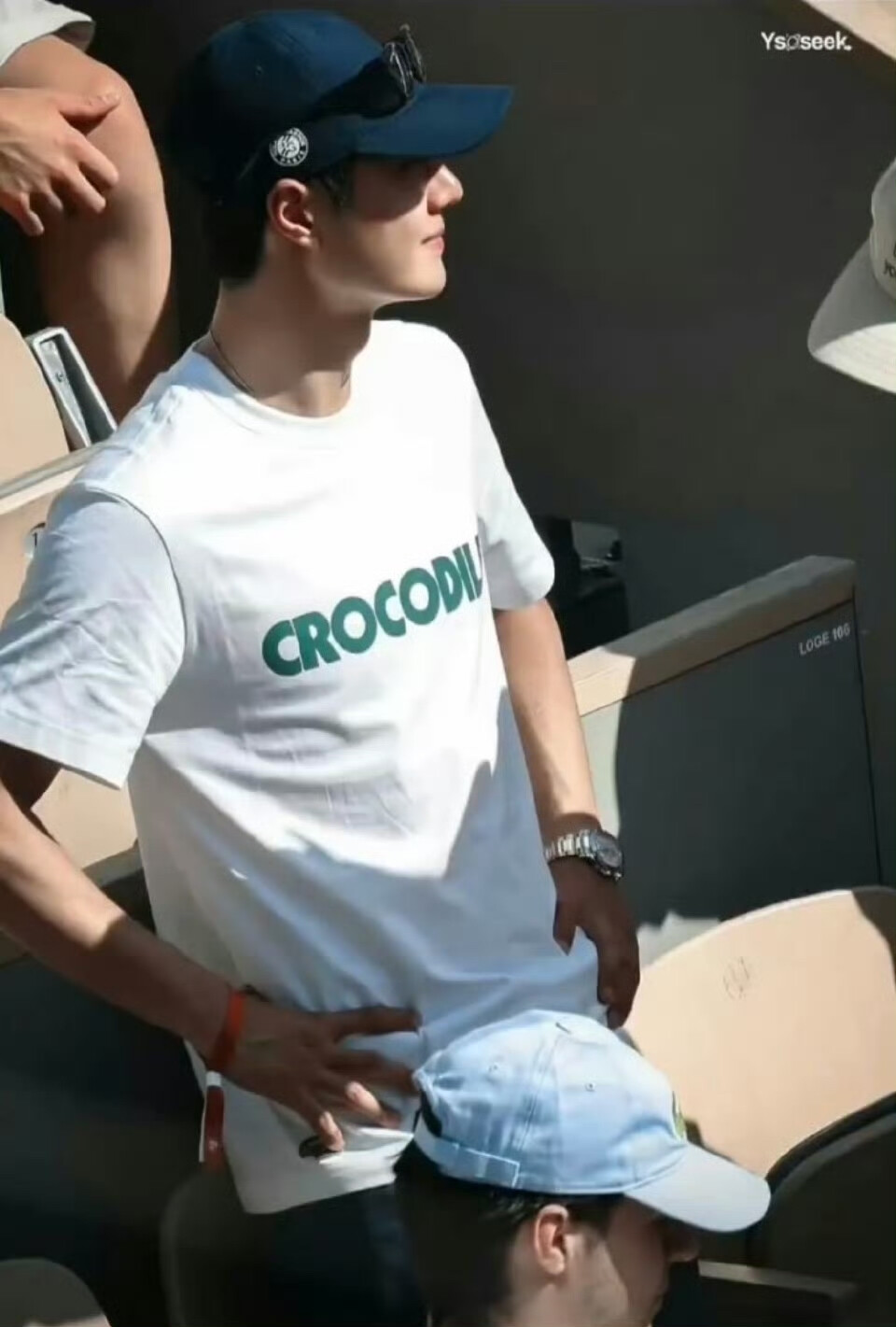 王一博 叉腰
见水印