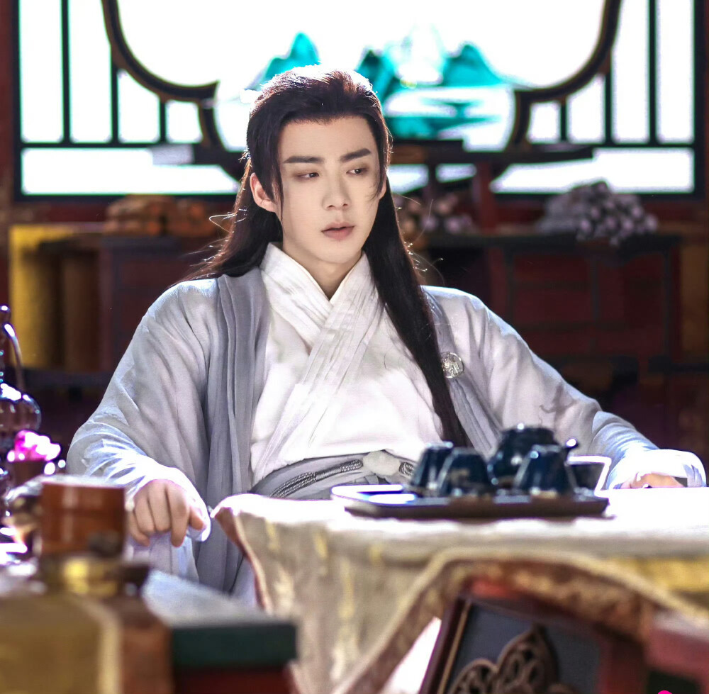 刘宇宁→洛铭西